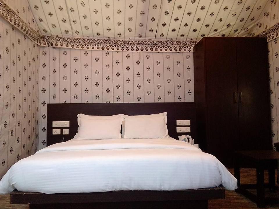 Neelkanth'S Bagar Inn Resort Jhunjhunu Εξωτερικό φωτογραφία